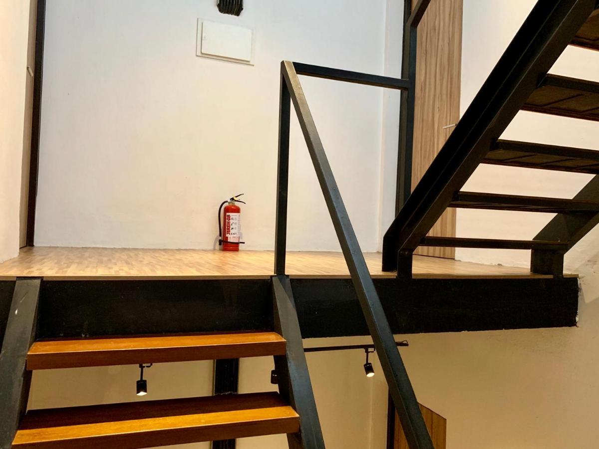 Stay Inn Hostel Джакарта Екстер'єр фото