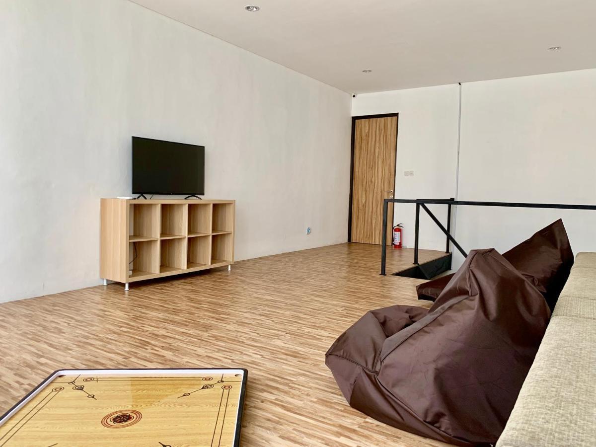 Stay Inn Hostel Джакарта Екстер'єр фото